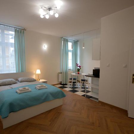 Royal Castle Apartments Cracovie Extérieur photo
